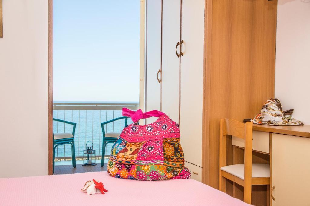 Hotel Adler Gabicce Mare Oda fotoğraf