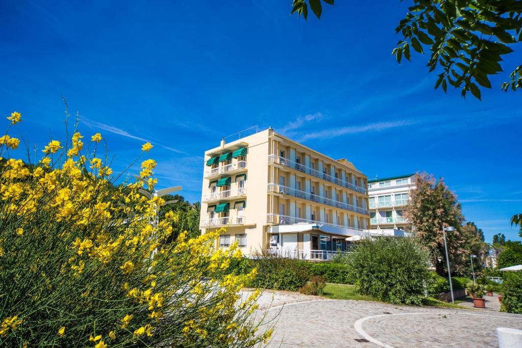 Hotel Adler Gabicce Mare Dış mekan fotoğraf