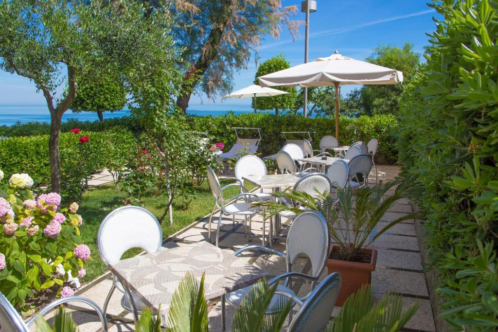 Hotel Adler Gabicce Mare Dış mekan fotoğraf